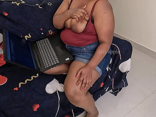Chubby Indian Girl Getting Horny While  Watching Porn Videos