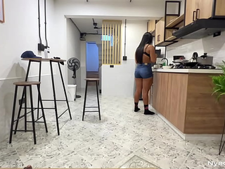 She Gives A Quick Blowjob While Cooking -Amateur Couple- Nysdel
