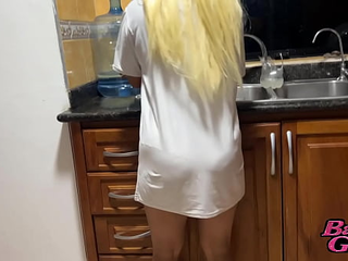 Madrastra Caliente Milf Folla Hijastro En La Cocina D Euna Caliente Conversacion Con Hijastro