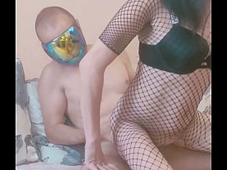 Пригласил милф соседку потрахаться